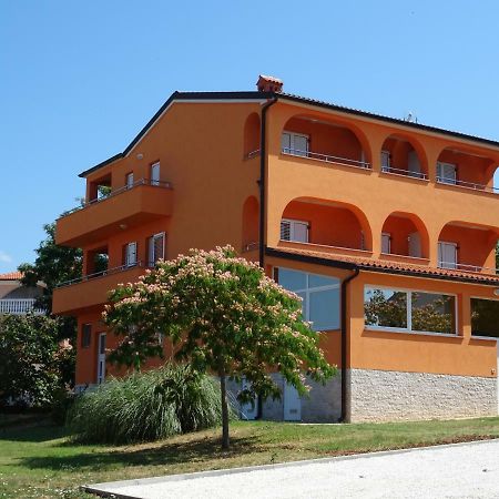 Apartments Orange Medulin Bagian luar foto