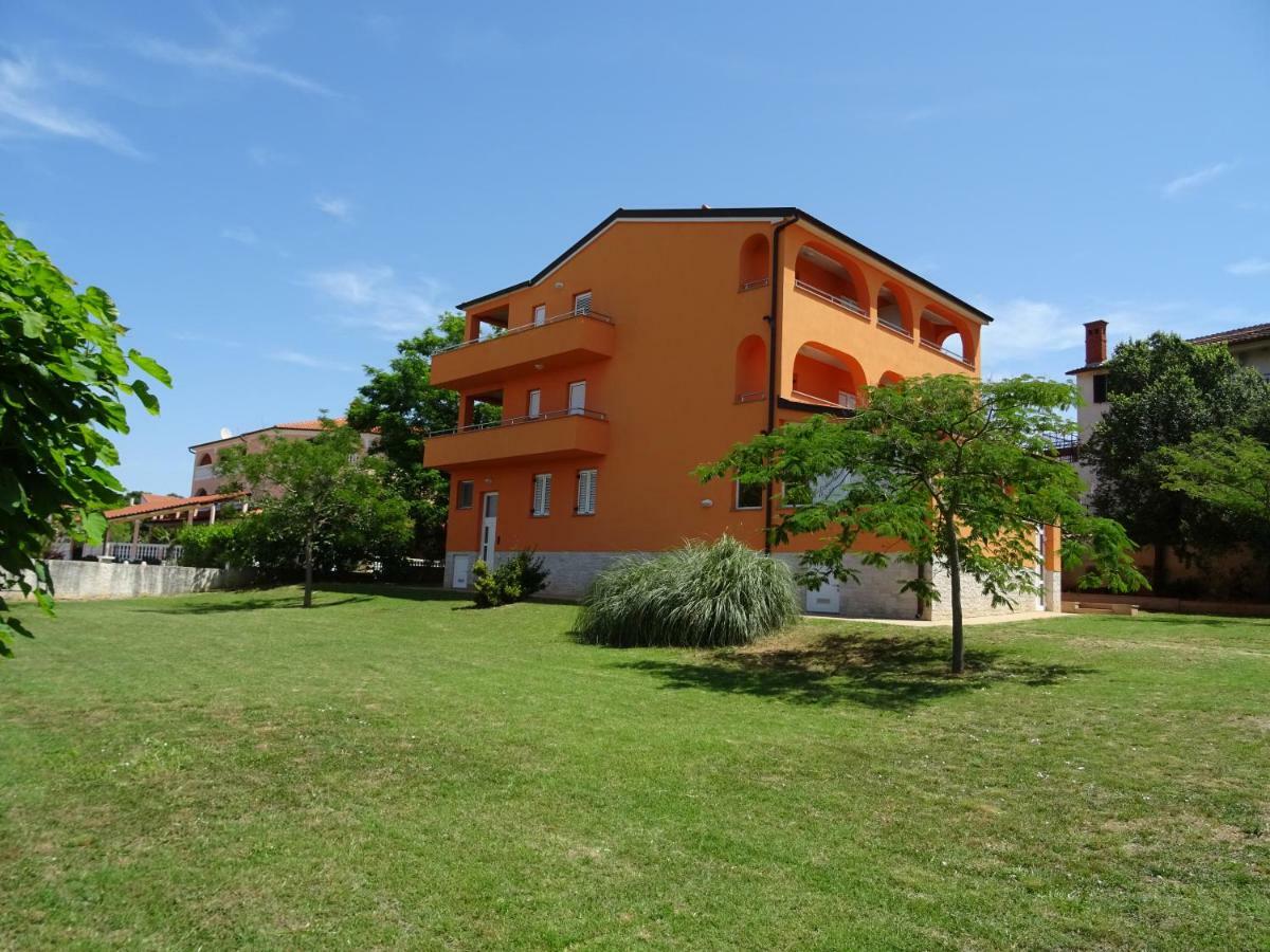 Apartments Orange Medulin Bagian luar foto