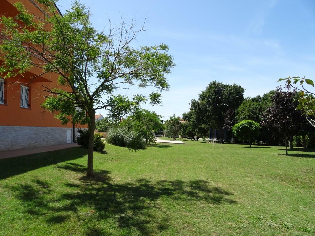 Apartments Orange Medulin Bagian luar foto